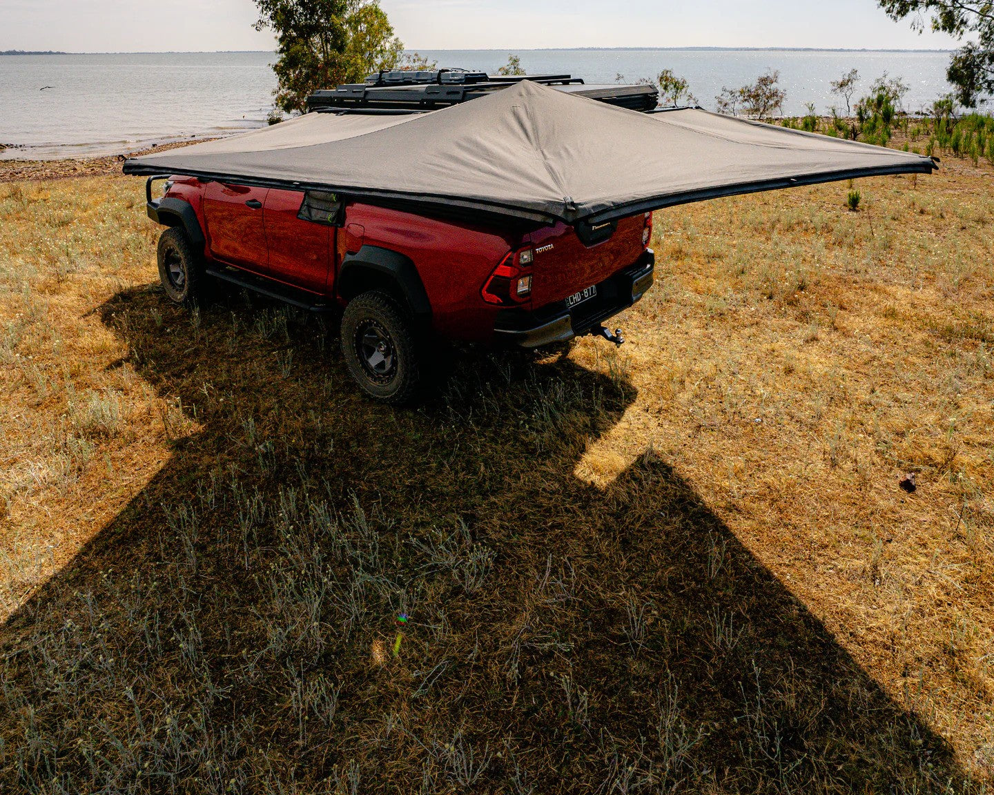 Ironman Ultimate Wrap-Around Blackout Shade – All-Weather Protection, Fast Setup, Maximum UV Shield